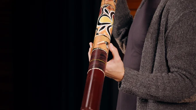 Rainstick Sintetico Rosso Meinl Percussion SRS1R-L – 39 Pollici, Dipinto A Mano